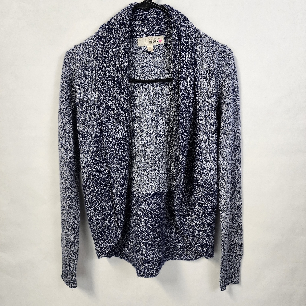 I'm in love with... Derek sweater size Small